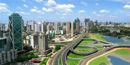 在富宁县加盟煮公面圣面馆开店会亏吗，2025年还能在富宁县开特色面馆店吗